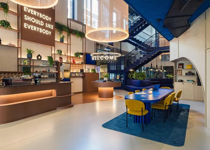 Hotel The Social Hub 4*