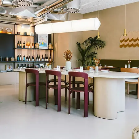 מלון The Social Hub 4*