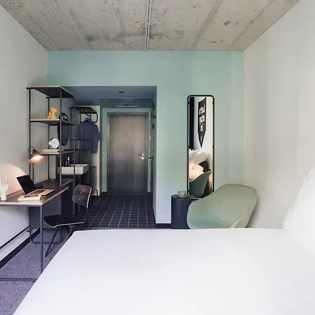 Hotel The Social Hub 4*
