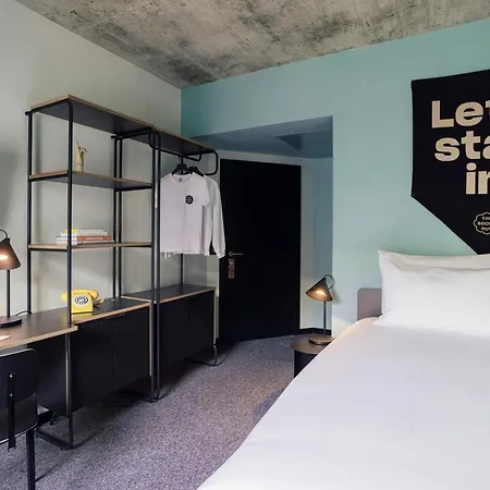 The Social Hub 4*