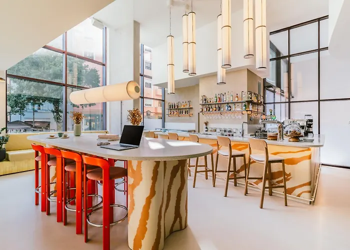 Hotel The Social Hub 4*