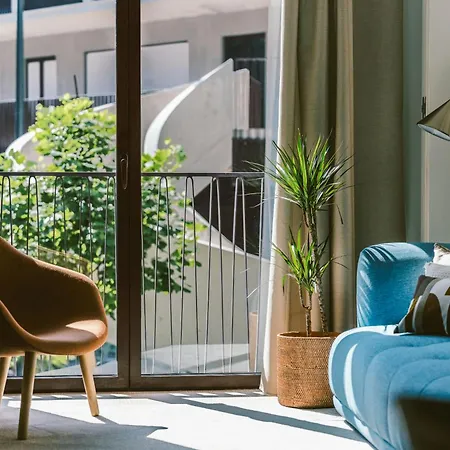 Hotel The Social Hub 4*