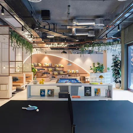 The Social Hub Hotel 4*