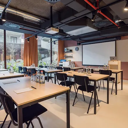 The Social Hub Hotel 4*