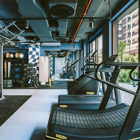 The Social Hub 4*
